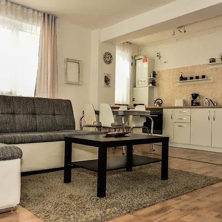 Apartament Alphaville * Брашов